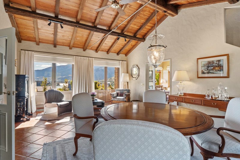 Sunlight, Views and Privacy on a Beautiful Corner64360673842178114