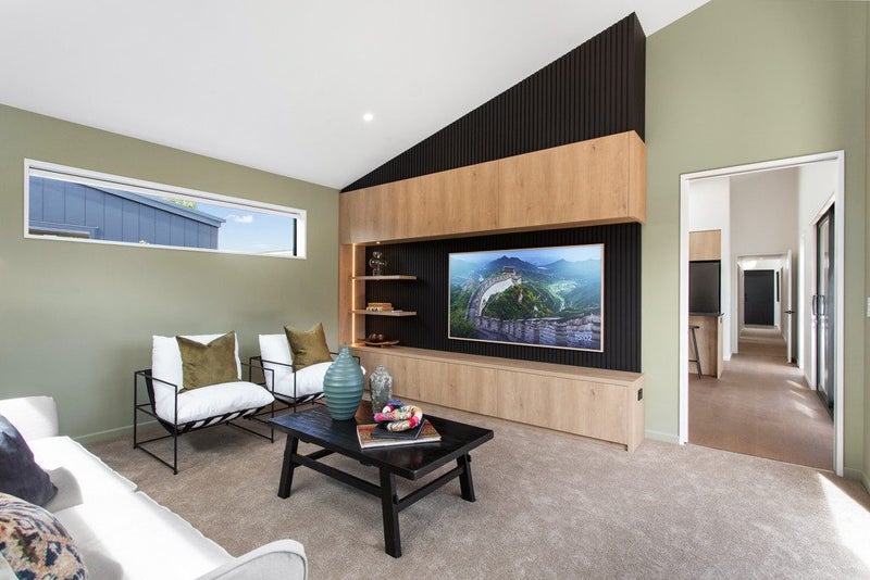 Elevated Style, Exceptional Location64360673872387113