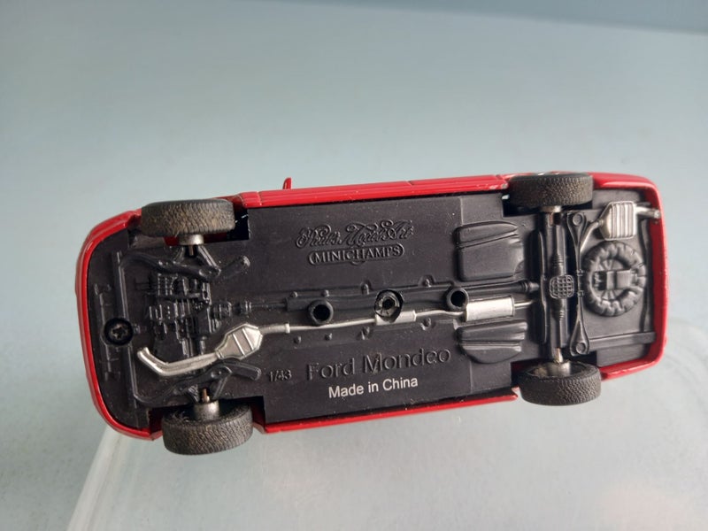 Ford Mondeo Wagon Red ~ Minichamps 1/43 Carousel 7