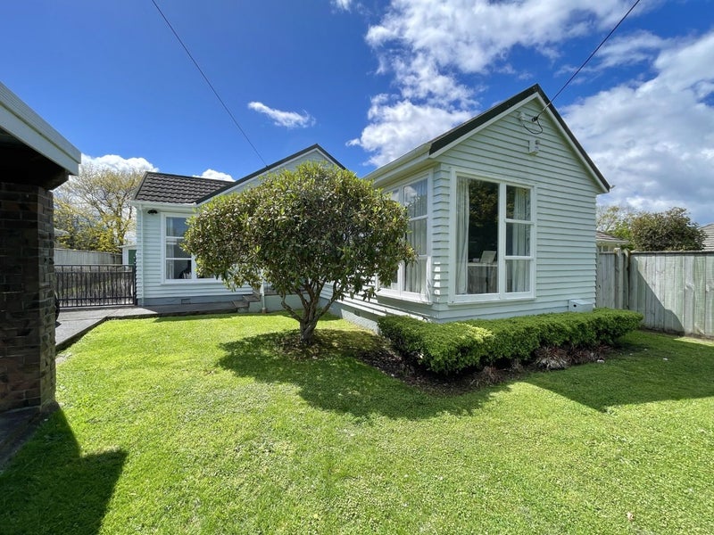 Trentham, 3 bedrooms64360981063937110