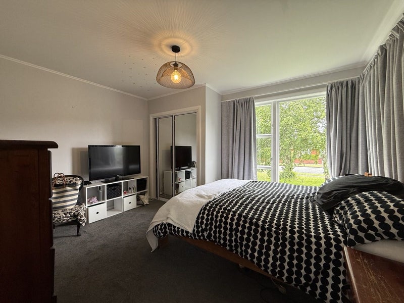 Trentham, 3 bedrooms64360981063937111