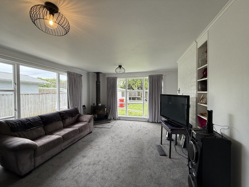 Trentham, 3 bedrooms64360981063937114