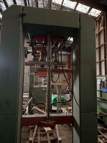 Auto Press64438745657219113