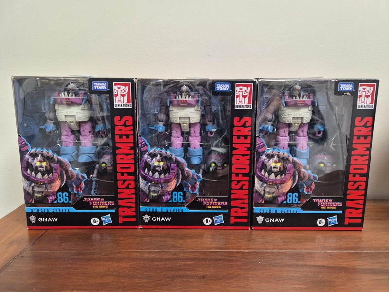 Transformers SS86 Gnaw x 3 Carousel 1
