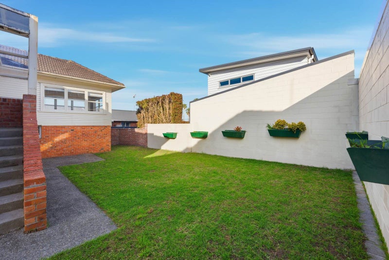 SOLID BRICK - BE QUICK! RENOVATOR'S DELIGHT64361274904065113