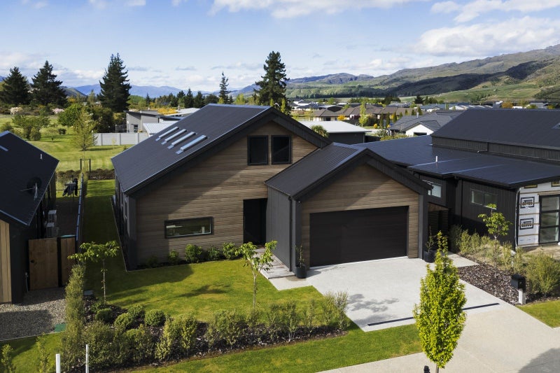 Modern elegance with breathtaking views64361392125953111