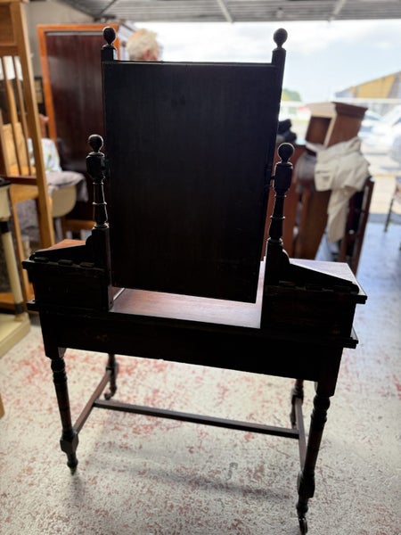 An Antique Solid Cedar Dressing Table With Original Swing Mirror Carousel 20