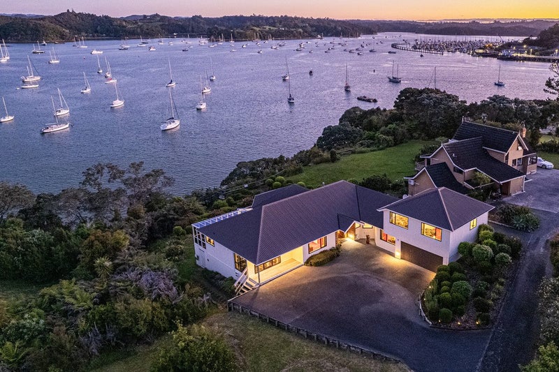 The Red Carpet is Rolled Out - You’ll Feel Like64361599530243111