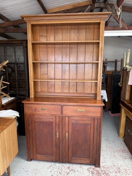 A Quality NZ Kauri Open Plate Kitchen Dresser Carousel 1