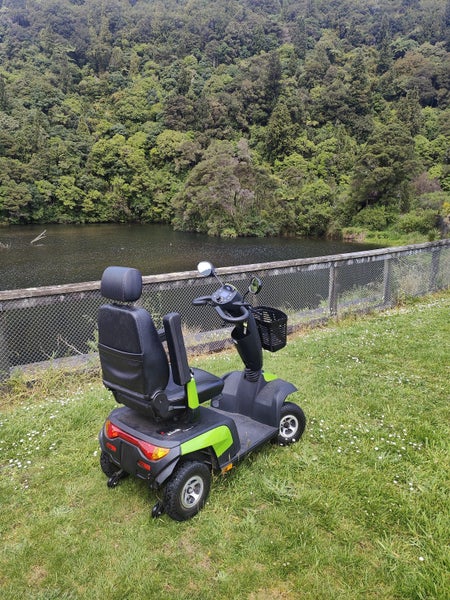 Invacare Pegasus Pro with upgraded Lithium Iron Phosphate (LiFePO4) Batteries. Carousel 5