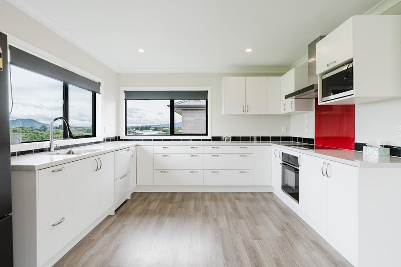 Excess Property - Buy NOW!!64361990438915112