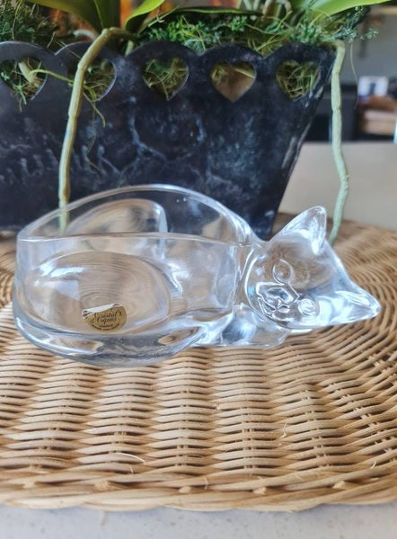 Lead Crystal Glass Sleeping Cat Trinket /Candy dish Carousel 1
