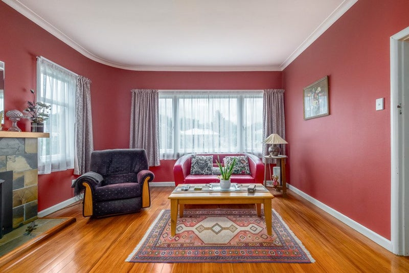 Art Deco Charm in Top Location64362187843073114