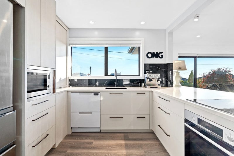 Life Looks Better From Gulf View Road64439753041155112