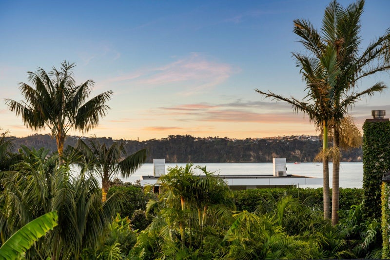 North-Facing, Poolside & Effortlessly Chic64439753090562111