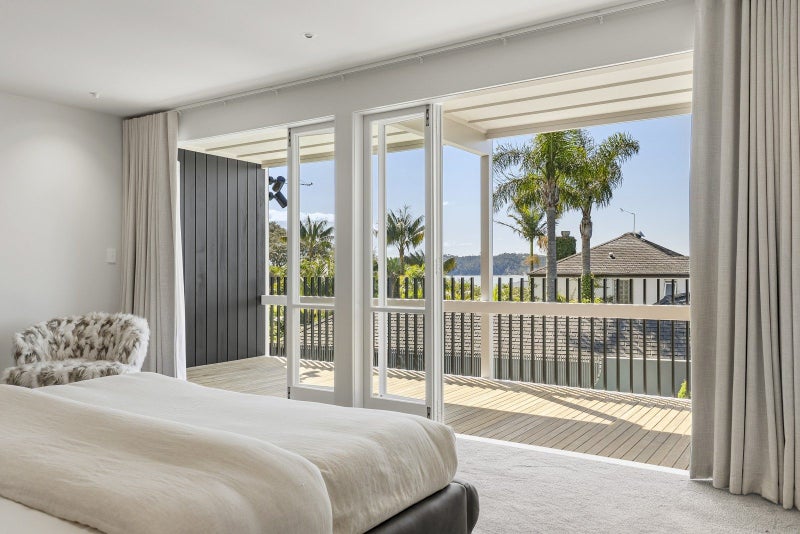 North-Facing, Poolside & Effortlessly Chic64439753090562112