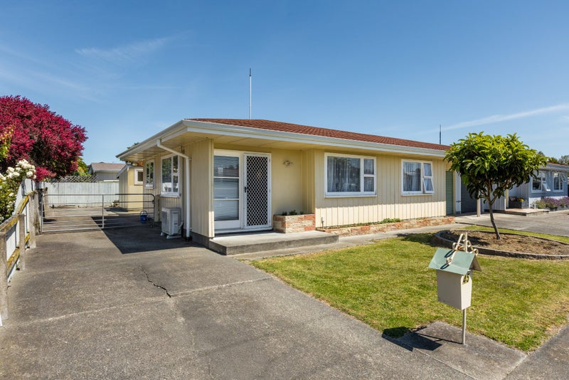 Handy Location - Must Sell!64362385697153110