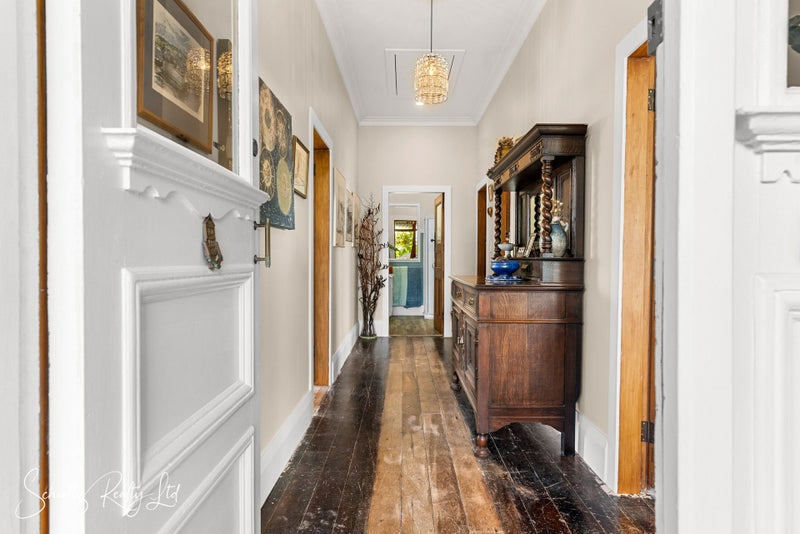 Move In for a Magical Family Christmas!64447155374849114