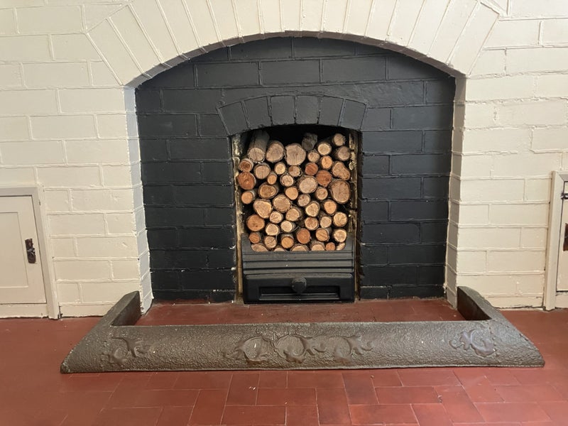 Fireplace fender guard surround Carousel 1