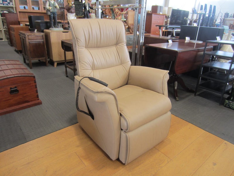 IMG® Chelsea Lift Power Leather Recliner - (5 months old) Carousel 1