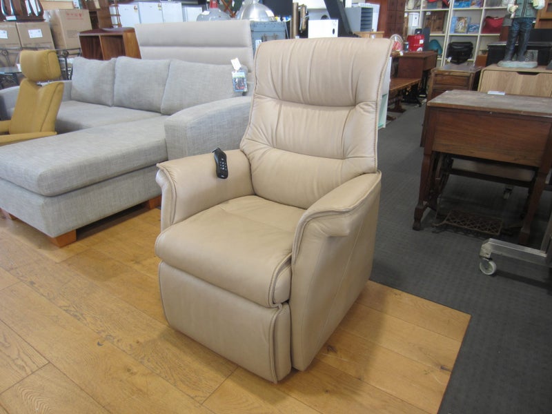 IMG® Chelsea Lift Power Leather Recliner - (5 months old) Carousel 2