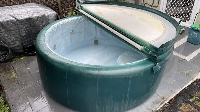 Softub USA Portable Spa3–5 Person Solid Foam Body + Cover Carousel 1