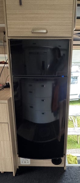 Fridge/Freezer 3 way Dometic RMDX25 Absorber from a Motorhome64369002391938111