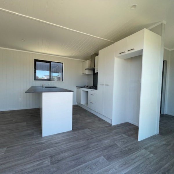 unit2go | 2 Bedroom Premium Cabin - 12.6 x 4.4m Carousel 2