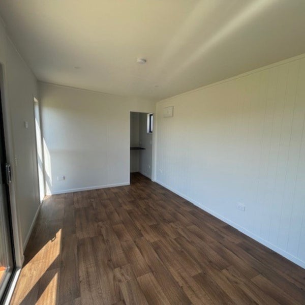 Tiny Home Base | Studio 6.6m x 3m Carousel 2