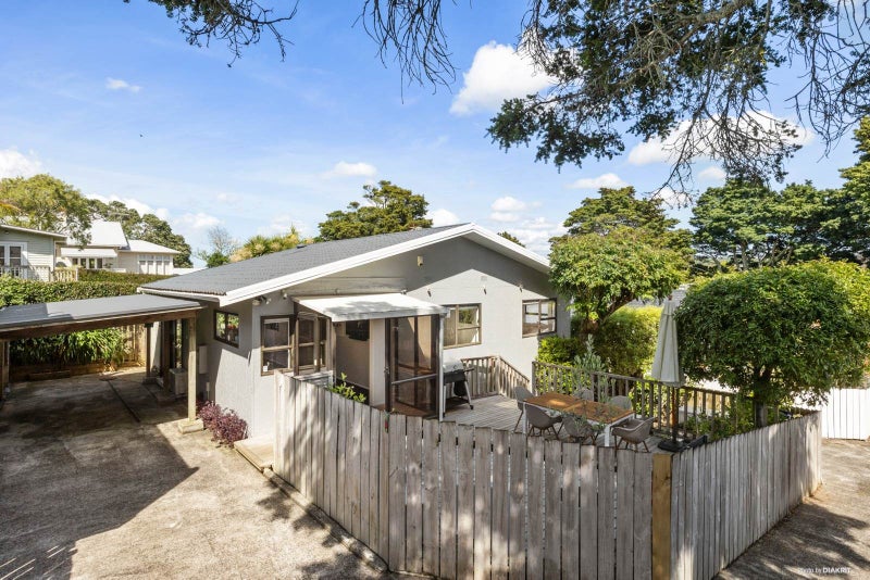 Sun, Style & Location–The Perfect Ellerslie Start!64367121589377110
