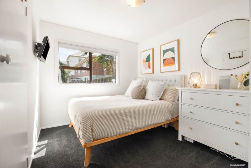 Sun, Style & Location–The Perfect Ellerslie Start!64367121589377114