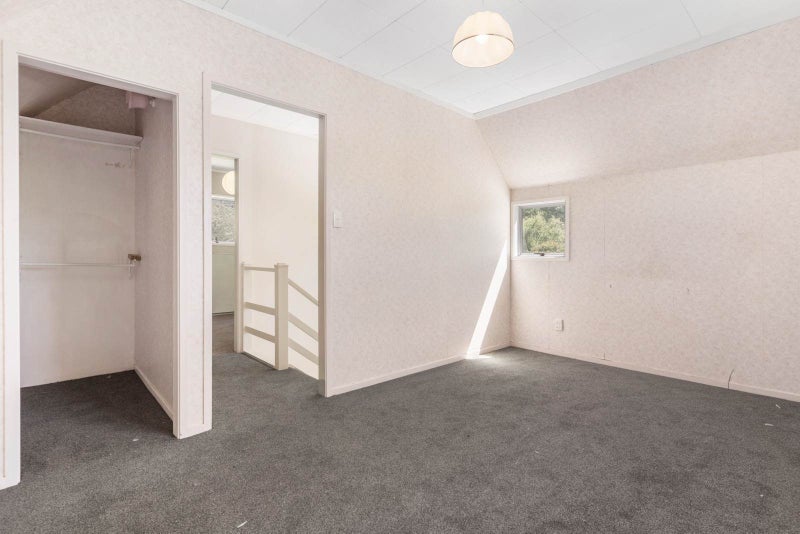 Do-Up Delight In Great Location64367223282817112