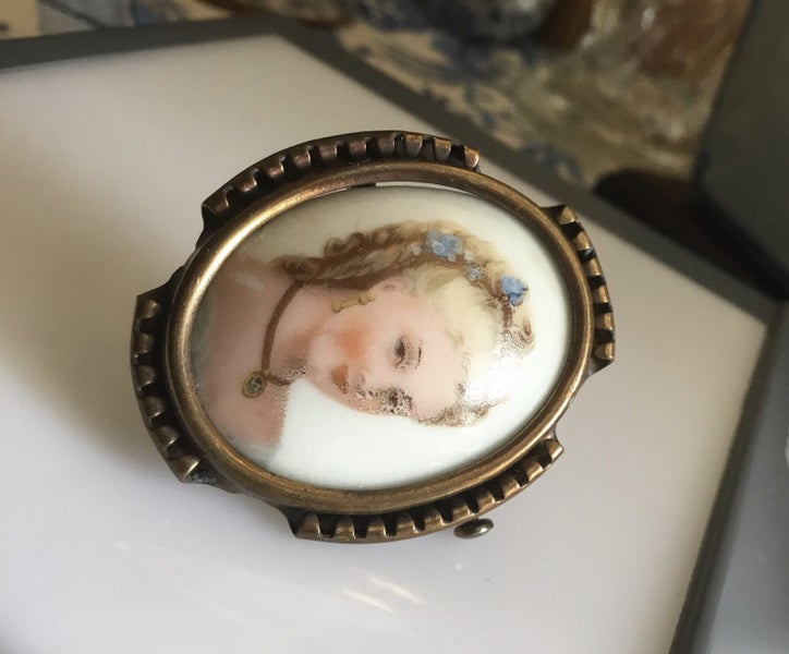 Limoges France Porcelain & Brass Brooch Carousel 2