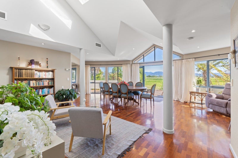 Relaxed riverside living with room to add value64370373390721113