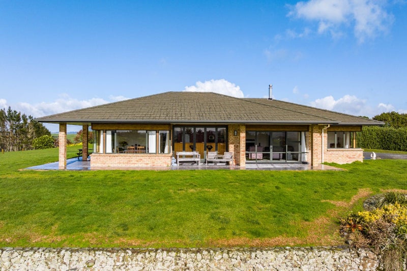 Ruatangata, 4 bedrooms64370271337347110