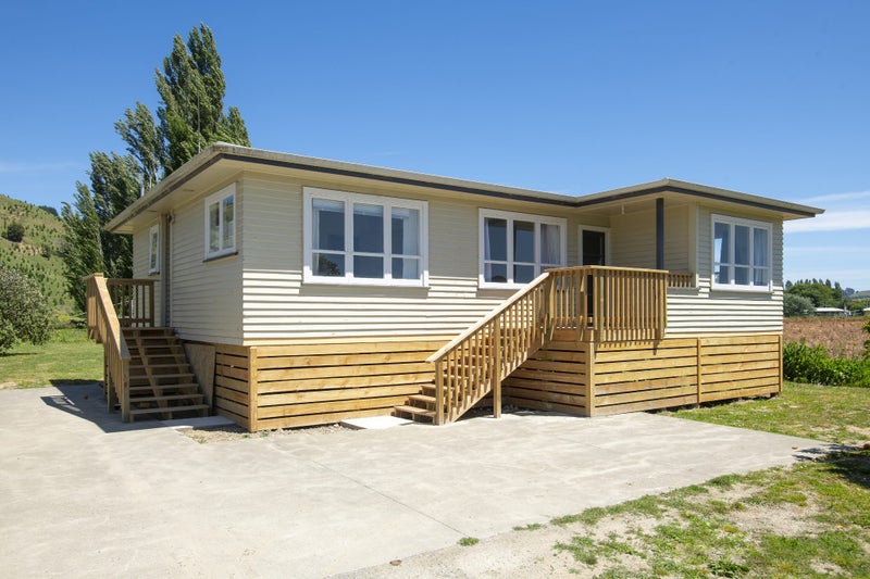 Te Karaka cracker!64448068618626110