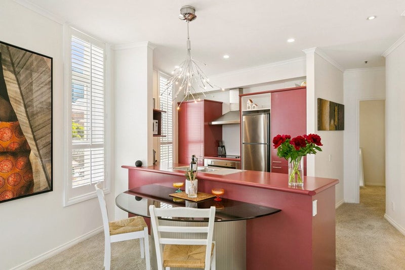 INVESTOR ALERT !! WATERFRONT APARTMENT !!64448068627201112