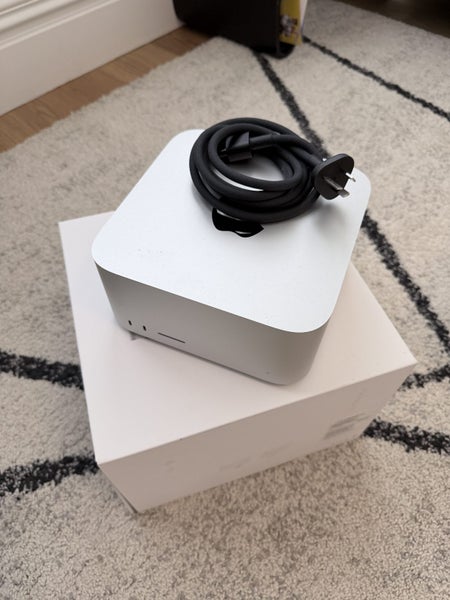 Apple Mac Studio (2022) – M1 Max64370705256833110