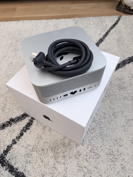 Apple Mac Studio (2022) – M1 Max64370705256833111