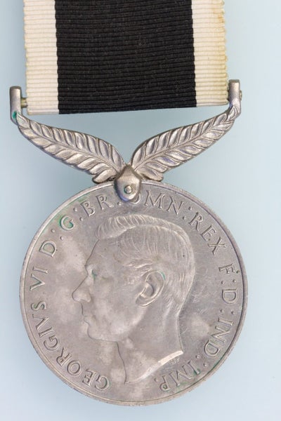 WWII 1939-1945 NEW ZEALAND WAR SERVICE MEDAL Carousel 2