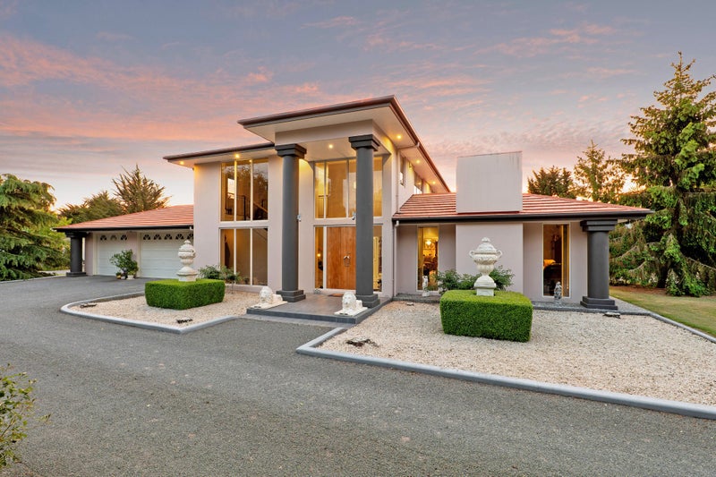 She's Big, Beautiful & Must be Sold!64371198013442113