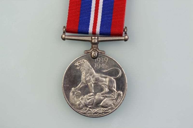 WWII WAR MEDAL 1939-45 Carousel 1