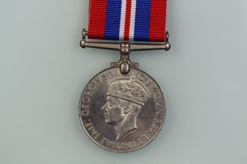 WWII WAR MEDAL 1939-45 Carousel 2