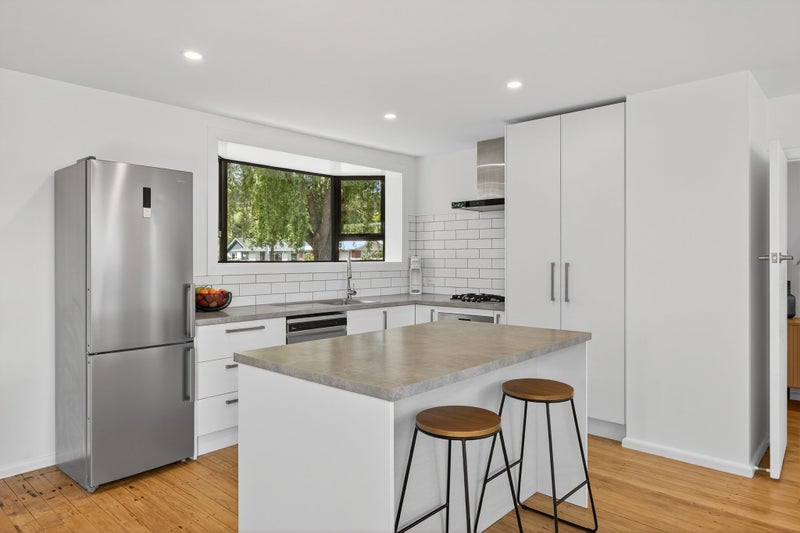 Park-side Perfection. Thoughtfully Updated64371591731714114