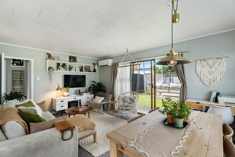 Super Starter or Downsizers Delight64371591645953113