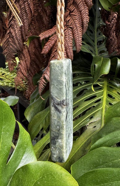 New Zealand Pounamu Hei Toki Carousel 13