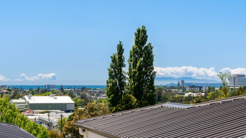 Unblock Exceptional Opportunity in Westlake Zone64371883410305114