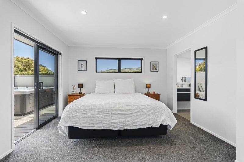 Santa's Choice - Entertain, Relax, Enjoy64372089097729114