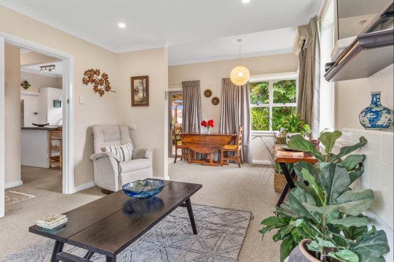 Charming, stylish & so convenient64372089215233113