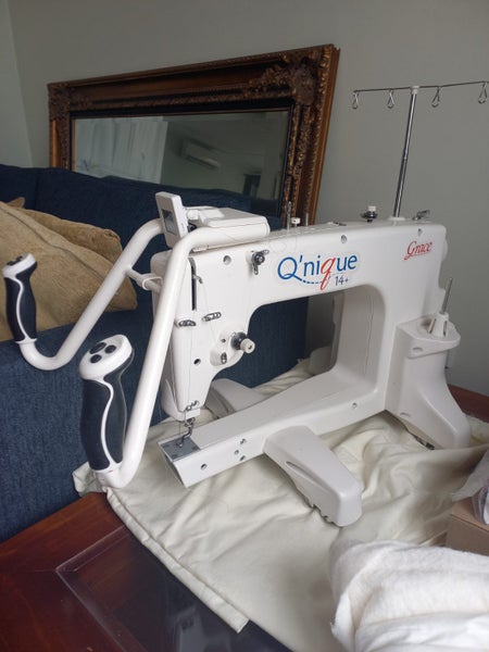 Qnique 14+ Quilting Machine64372309377410110